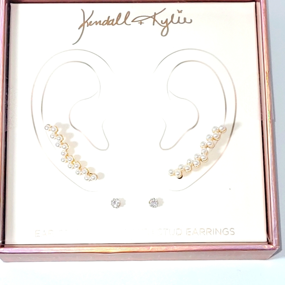 ❤️ NEW-Kendall & Kylie sel of earrings
